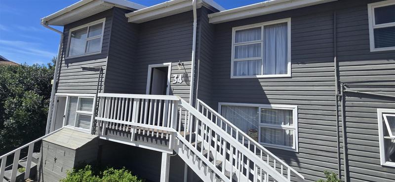 6 Bedroom Property for Sale in Reebok Western Cape